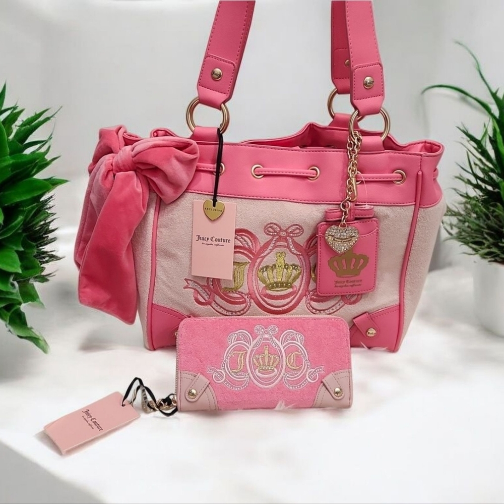 💕🔹️Juicy Couture Juicy Lovers Club  2025 Daydreamer Pink Diamond  Wallet Set